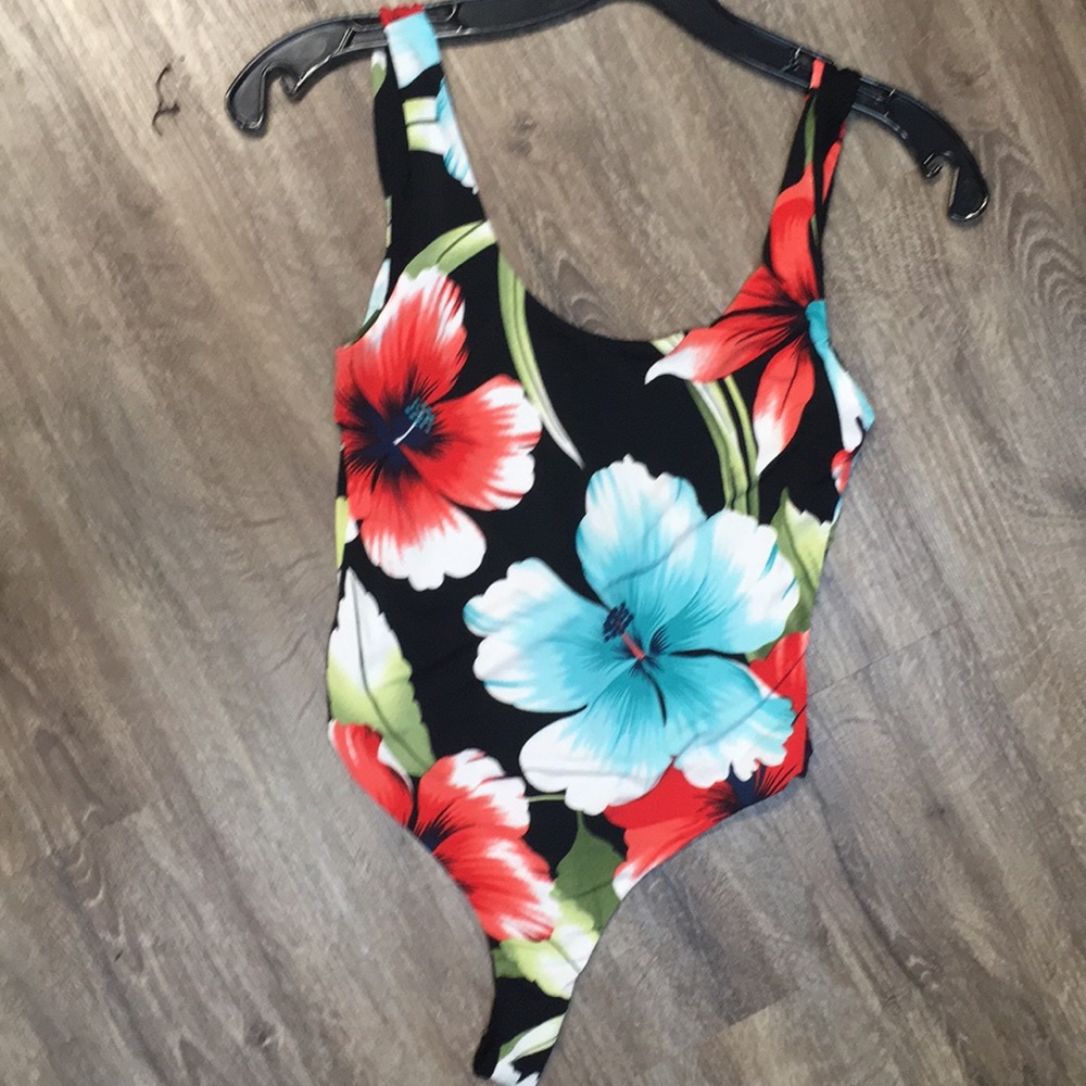 Hawaiian bodysuit floral black